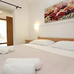 Apartamento With Parking Space Jurandvor, Krk - 24141 Baška
