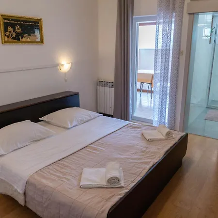 Apartman With Parking Space Jurandvor, Krk - 24141 Baška